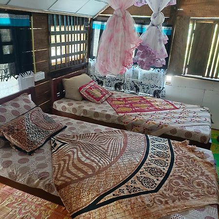 Mamisa Cafe, Home Stay ハバラナ エクステリア 写真