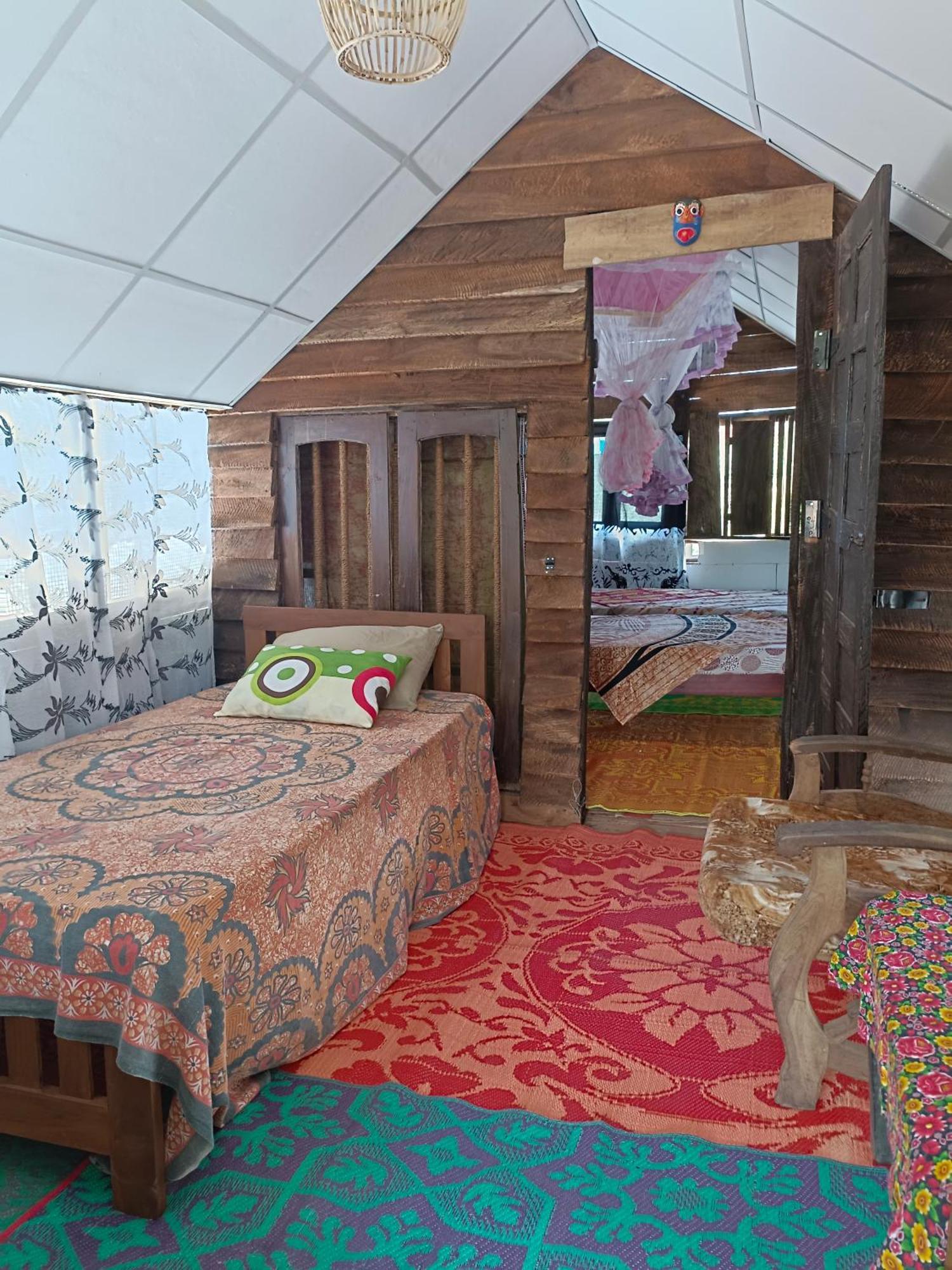 Mamisa Cafe, Home Stay ハバラナ エクステリア 写真